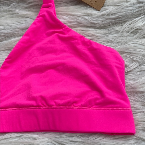 SKIMS | Fits Everybody Triangle Bralette in Neon Pink - Picture 4 of 10